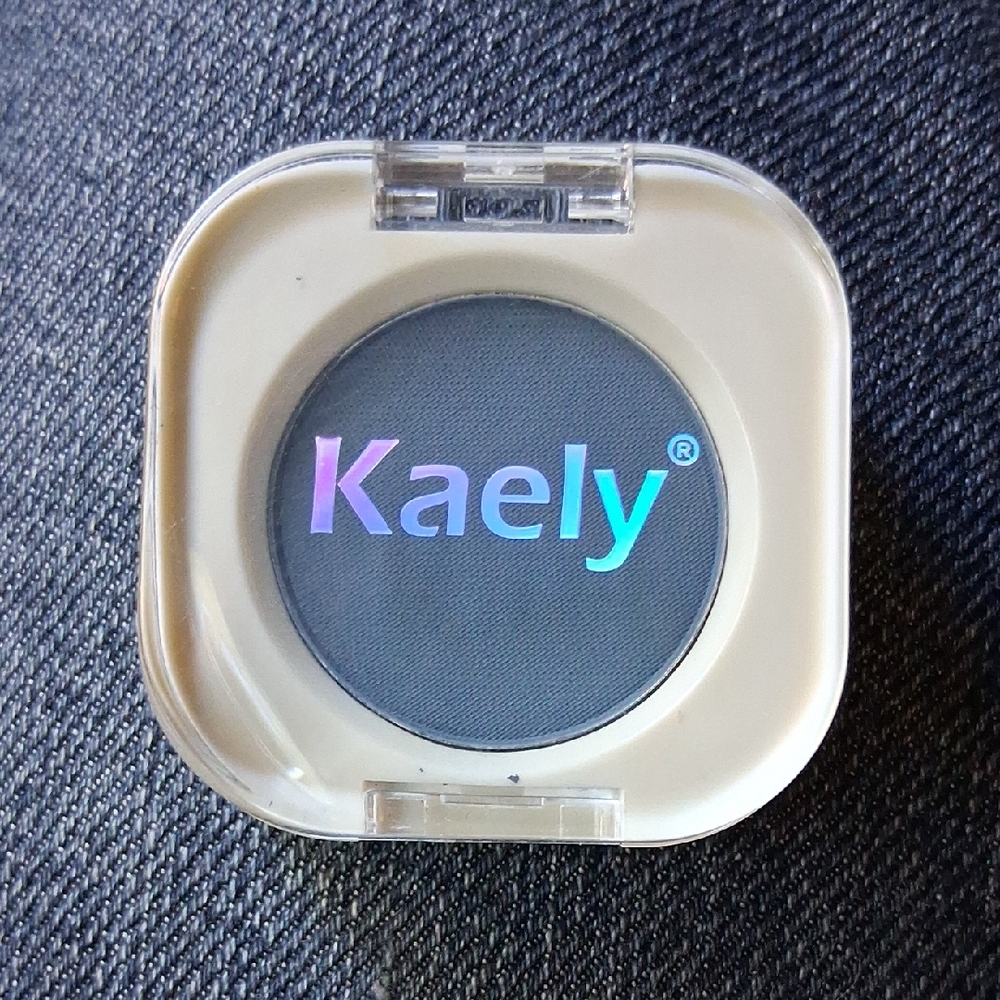 NWT! Kaely Blue Matte Eyeshadow